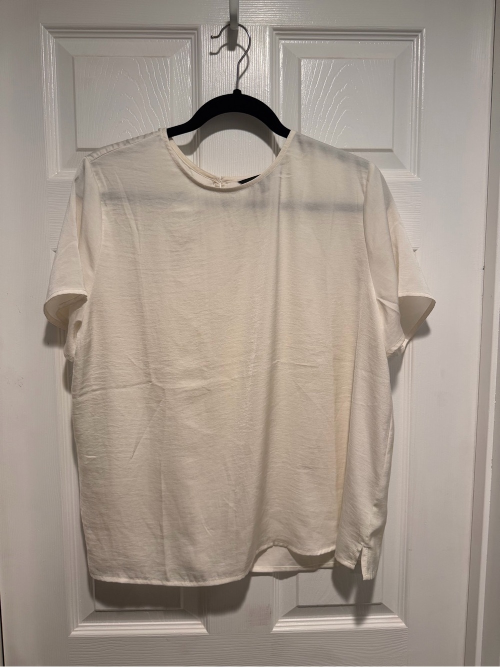 Banana Republic Silky Crew Neck Blouse